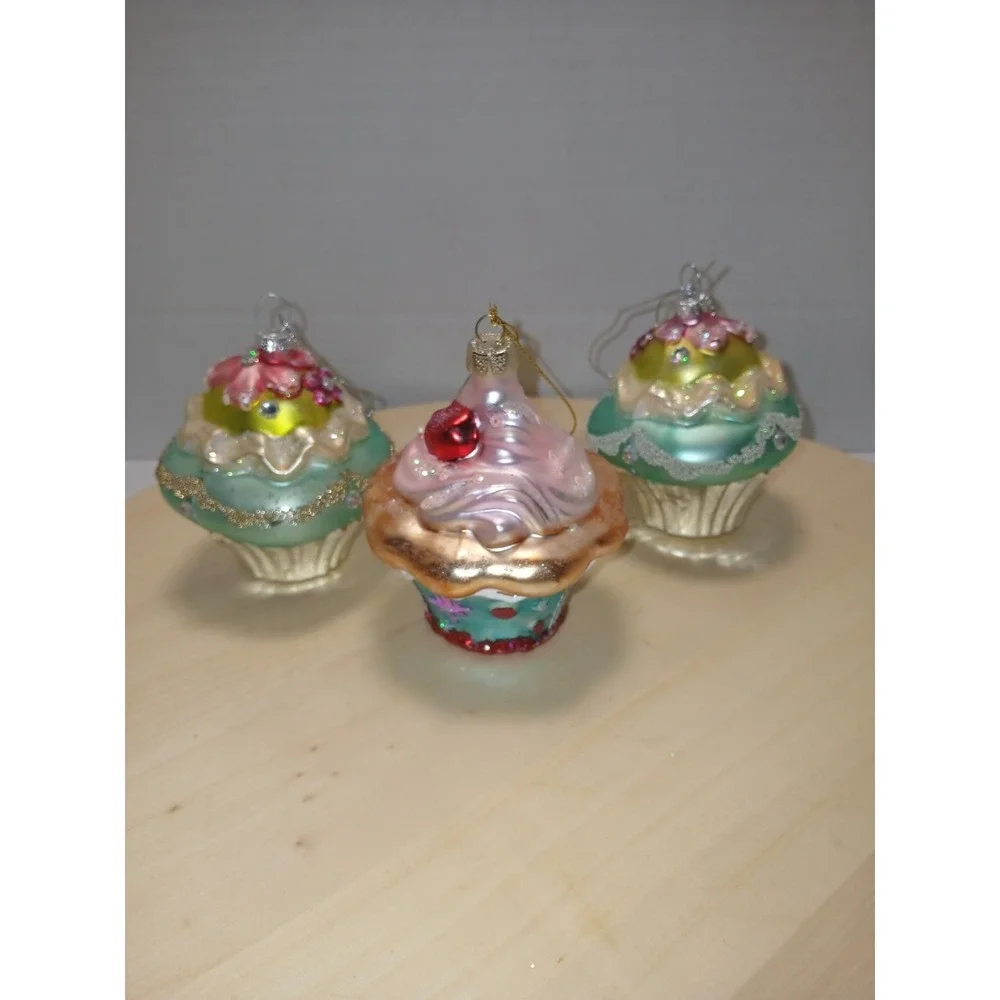 Lot Of 3 Pastel Glass Christmas Cupcakes